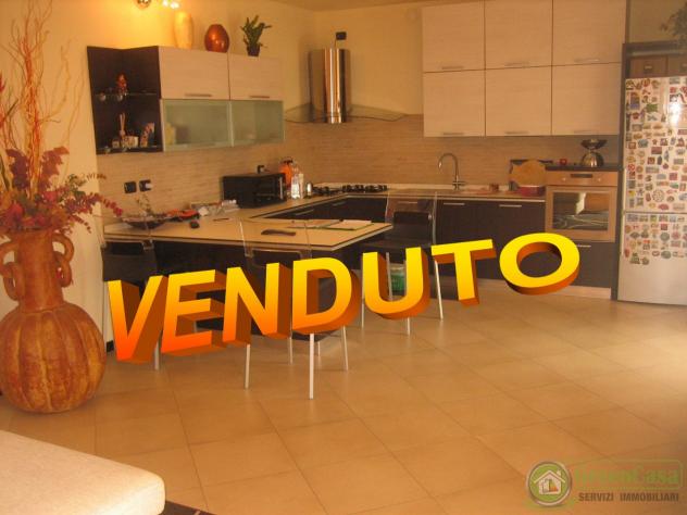 APPARTAMENTO di 3 vani e di 135 mq (ORNAGO) rif. IGC 3 LOC 200 ORNAGO