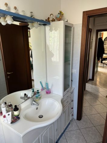 APPARTAMENTO AL PIANO TERRA CON GRANDE GIARDINO PRIVATO - Foto 6