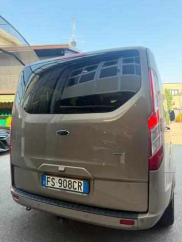FORD Tourneo Custom 310 2.0 TDCi 170CV aut. PC Titanium GANCIO TRAIMO rif. 24094169 - Foto 6