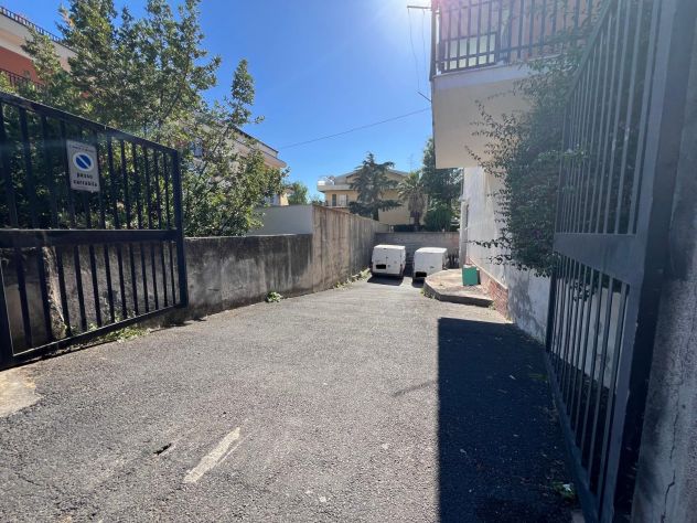 Deposito con uffici - Sant'Agata li Battiati - Foto 2