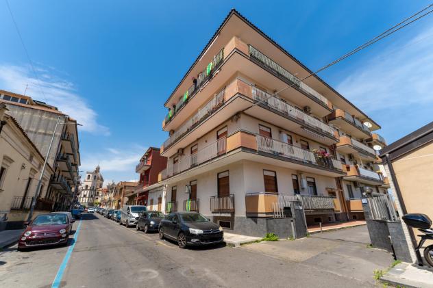 Quadrilocale in vendita a Aci Catena