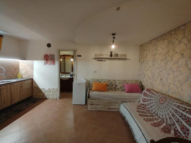 “Locale C/2 semi-indipendente, con ingresso autonomo, ideale come punto di appoggio estivo o per brevi periodi.”