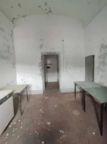 Immobile in asta di 452 m² in vendita a Vaiano - Foto 2