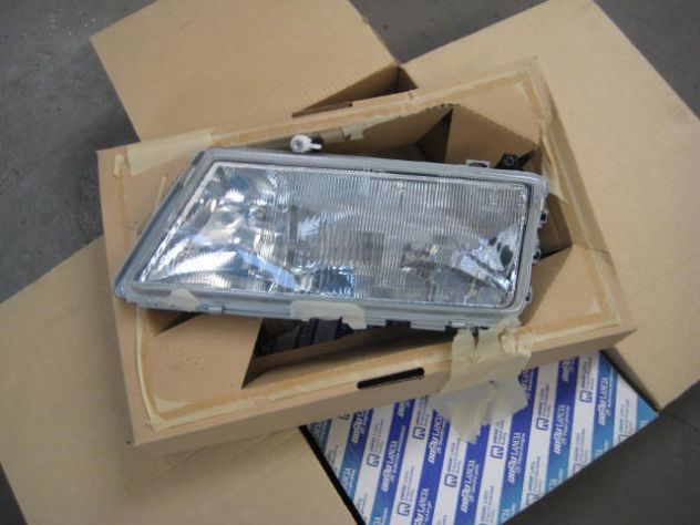 FARO ANTERIORE LANCIA DEDRA 82432716 82432715