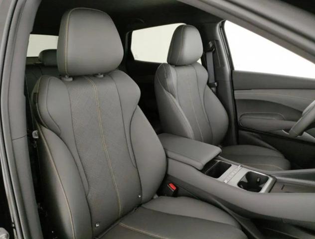 BYD Atto 3 EVO 74.8 kWh DESIGN 230cv - Foto 8