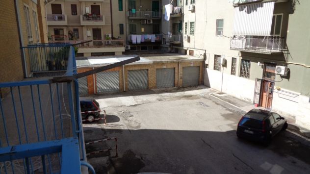 FITTO BOX P.T. IN FOGGIA VICINO SCUOLA E. DE AMICIS