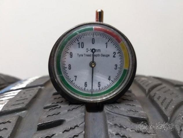 2 gomme 225 40 18 momo a8168 - Foto 3