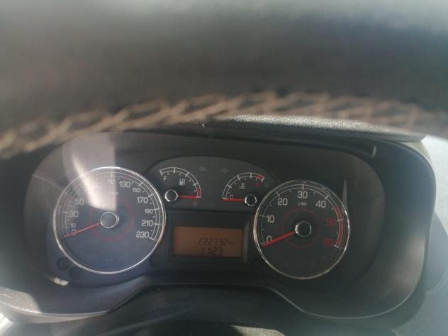 Fiat Grande Punto 1.6 MJT DPF 5 porte Emotion - Foto 2
