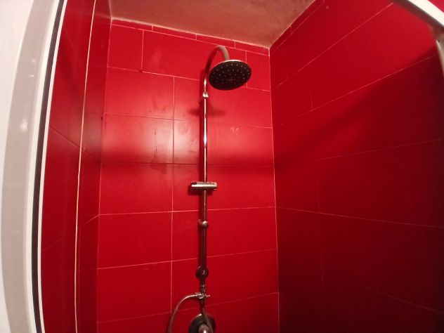 Magazzino C/2 ristrutturato con bagno – a DERGANO - Foto 9