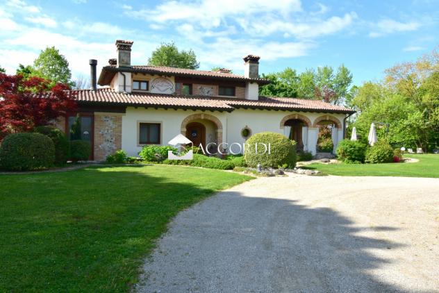 VILLA di 3 vani e di 178 mq (MORIAGO DELLA BATTAGLIA) rif. SM61