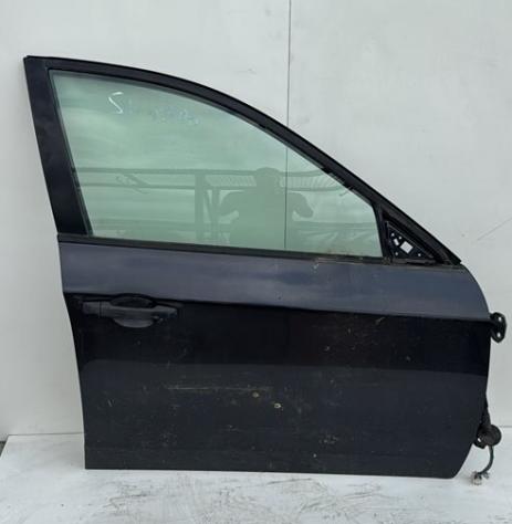PORTA ANT.D.  GRIGIO MEDIO MET. C/ALZ. E SERR. 999-U1307493 Carrozzeria  Lamierati esterni  Porte  Porta ant. dx. SUBARU - IMPREZA 5 porte - 01-10-200