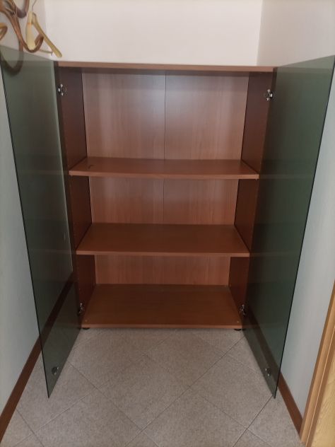 LIBRERIA in LEGNO con ANTE IN VETRO OPACO - Foto 3