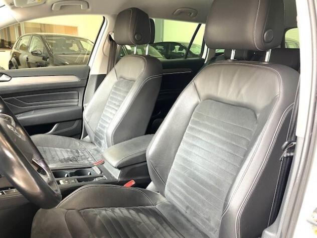 Volkswagen Passat Variant 2.0 TDI SCR EVO DSG Executive - Foto 9