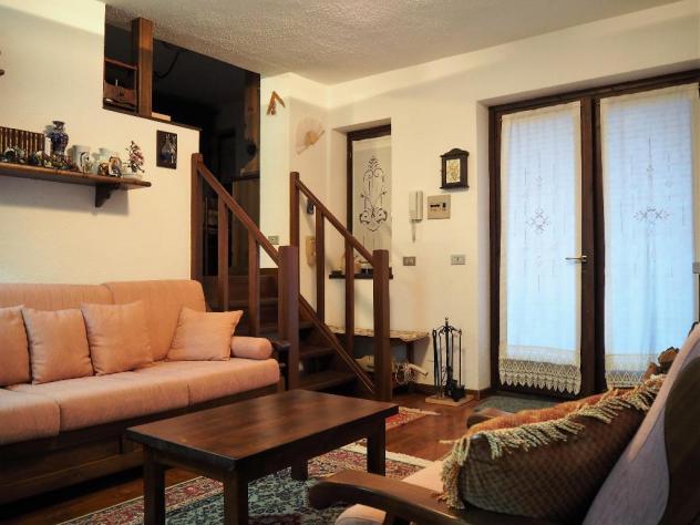 CHALET DI MONTAGNA IMMERSO NEL VERDE E NELLA TRANQUILLITA' - Foto 2