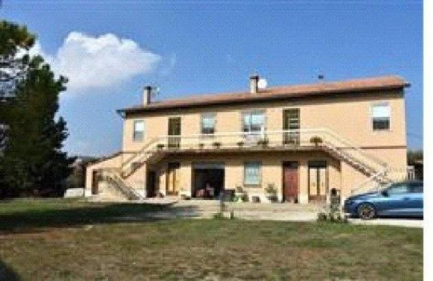 Immobile in asta di 173 m² con più di 5 locali in vendita a Morrovalle - Foto 2