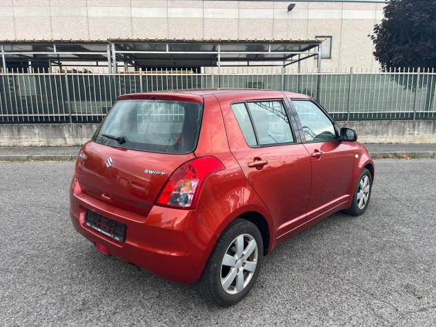Suzuki Swift 1300 CAMBIO AUTOMATICO SOLO 79.000KM - Foto 2