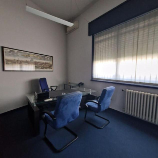 Immobile di 400 m² con più di 5 locali in vendita a Lainate - Foto 8