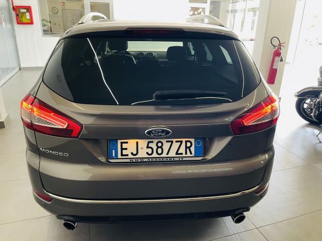 Ford Mondeo Mondeo SW 2.2 tdci Titanium c/radio 200cv - Foto 5