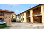 In Caratteristico casale ristrutturato, accattivante appartamento su due li &hellip;