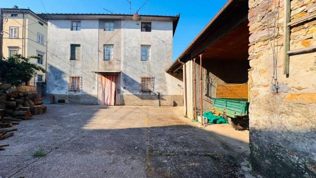 Casa singola in vendita a Colle di Compito - Capannori 280 mq Rif: 1422155