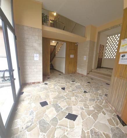 Appartamento ristrutturato a nuovo con terrazzo, garage e cantina!!! - Foto 19