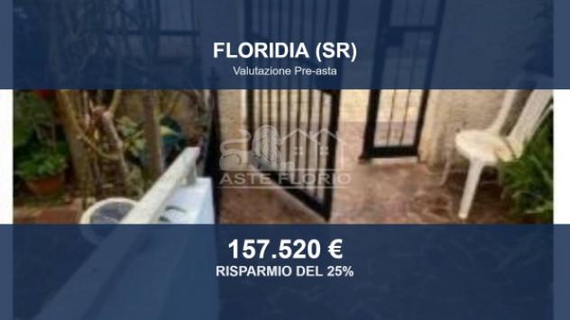 Immobile in asta di 178 m² con più di 5 locali e box auto in vendita a Floridia