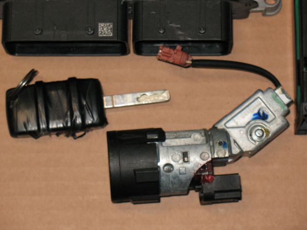 0281032456 KIT ECU PEUGEOT CITROEN 1.6 EDC17C60 9814182680 BSI04EV2 981218948002 - Foto 3