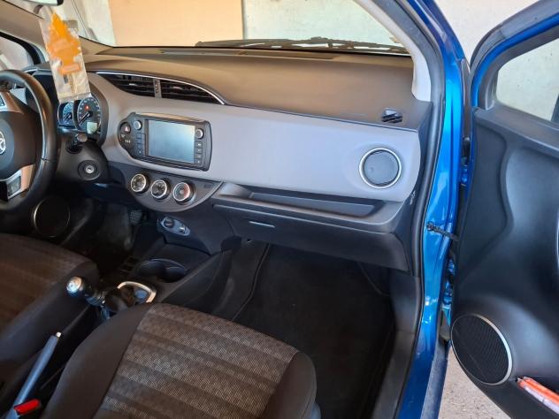 Toyota Yaris 1.0 5 porte Lounge - Foto 6