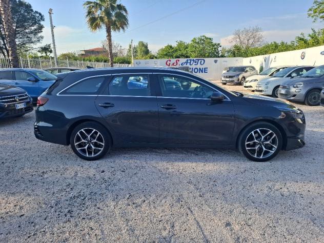 Kia Ceed 1.6 CRDi 136 CV MHEV DCT SW Business - Foto 4