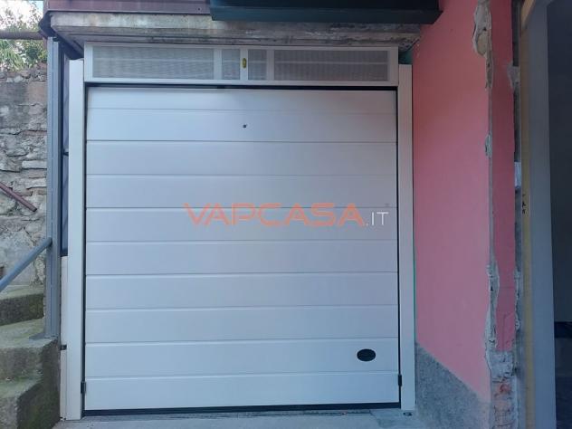 MAGAZZINO-DEPOSITO DI 75MQ CON ACCESSO CARRABILE + APPARTAMENTO RISTRUTTURATO - Foto 2
