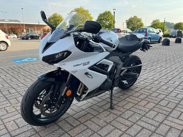 Triumph Daytona 660 Triumph Daytona 660 - Foto 2