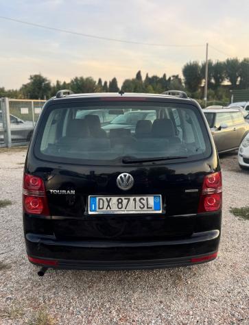 Volkswagen Touran 2.0 Trendline Ecofuel 7 P.ti - Foto 10
