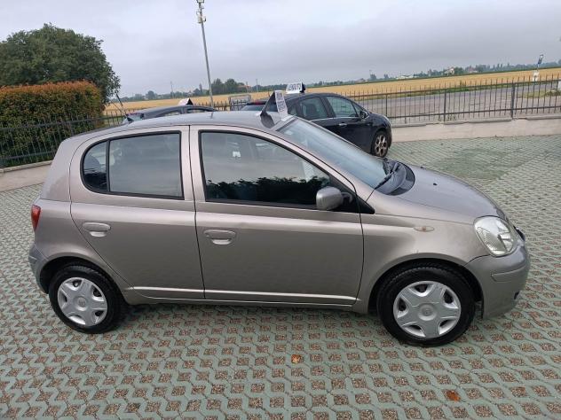 Toyota Yaris 1.0i 16V cat 5 porte Sol - Foto 4