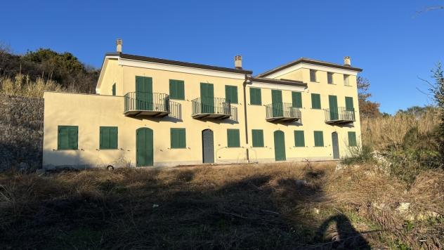 Bifamiliare in vendita a Savona