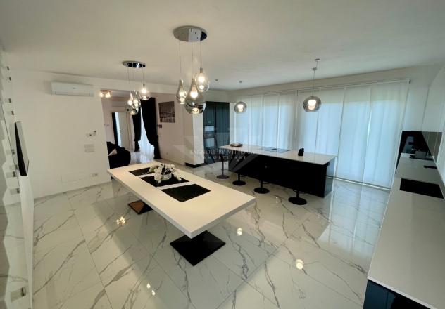VILLA di 12 vani e di 180 mq (PIETRASANTA) rif. 442/VV - Foto 10