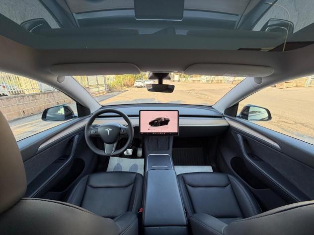 Tesla Model Y AWD Performance - Foto 10