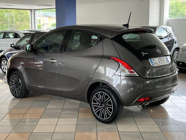 Lancia Ypsilon 1.0 FireFly 70cv S&S Hybrid GOLD - Foto 3