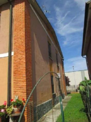 Immobile in asta di 249 m² con più di 5 locali e box auto doppio in vendita a Pieve del Cairo - Foto 2