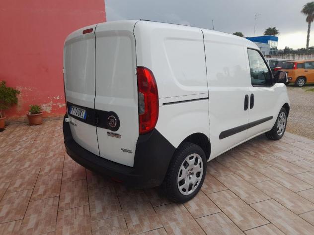 FIAT - Doblò - 1.4 T-Jet Natural Power Lounge - Foto 5