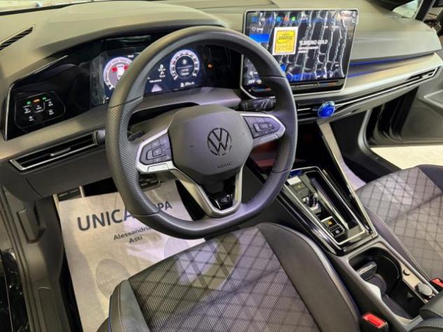 VOLKSWAGEN Golf 1.5 BENZ-MILD/HYBRID "R-Line Plus" 150cv AZIENDALE rif. 23804406 - Foto 8