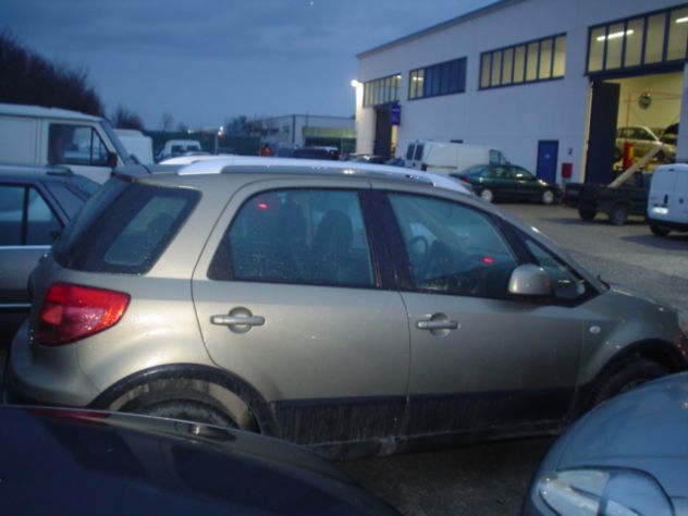 Fiat Sedici 1.9 MJT 120CV 4x4 Emotion - Foto 6