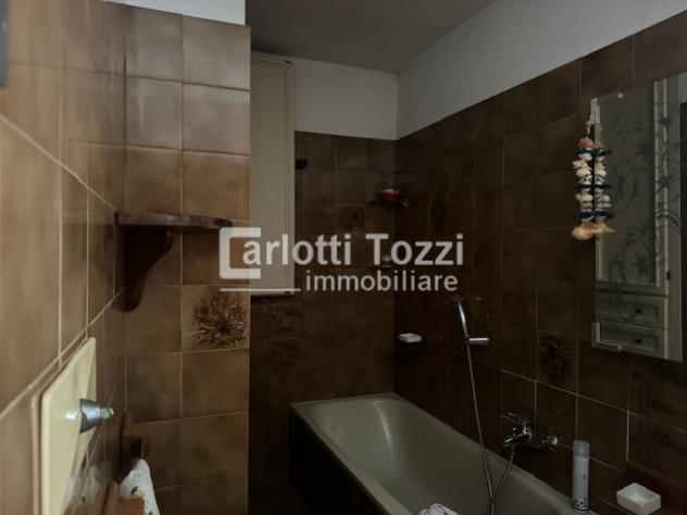 APPARTAMENTO INDIPENDENTE di 6 vani e di 160 mq (CASTIGLIONE DELLA PESCAIA) rif. 03692 - Foto 11