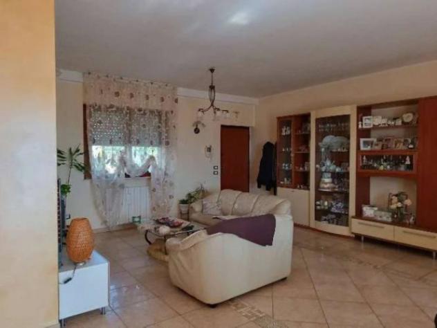Immobile in asta di 127 m² con più di 5 locali e box auto in vendita a Petacciato - Foto 8