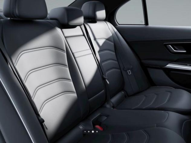 MERCEDES-BENZ E 220 d Mild hybrid 4Matic AMG Line Premium rif. 24123382 - Foto 7