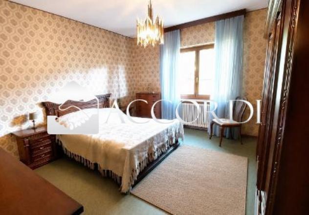 VILLA di 9 vani e di 385 mq (ALA) rif. DT133 - Foto 17
