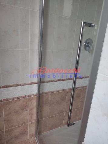 FANO CENTRO STORICO - ELEGANTE APPARTAMENTO CON 2 CAMERE MATRIMONIALI E DOPPIO GARAGE - Foto 12