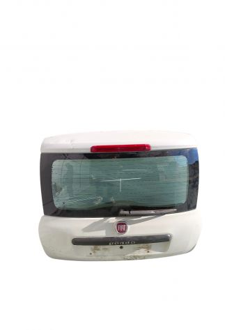PORTELLONE POSTERIORE FIAT PANDA 2016 LIEVEMENTE DANNEGGIATO