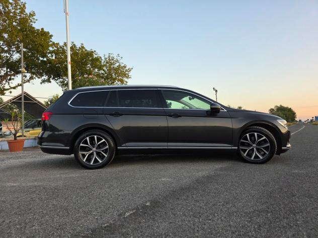 Volkswagen Passat Variant 2.0 TDI DSG Executive BlueMotion Tech. - Foto 4