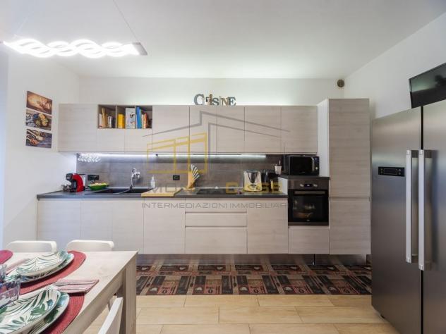 Carnate – Quartiere Passirano | Elegante villa di testa con giardino privato di 300 mq - Foto 14