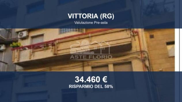Immobile in asta di 207 m², box auto in vendita a Vittoria